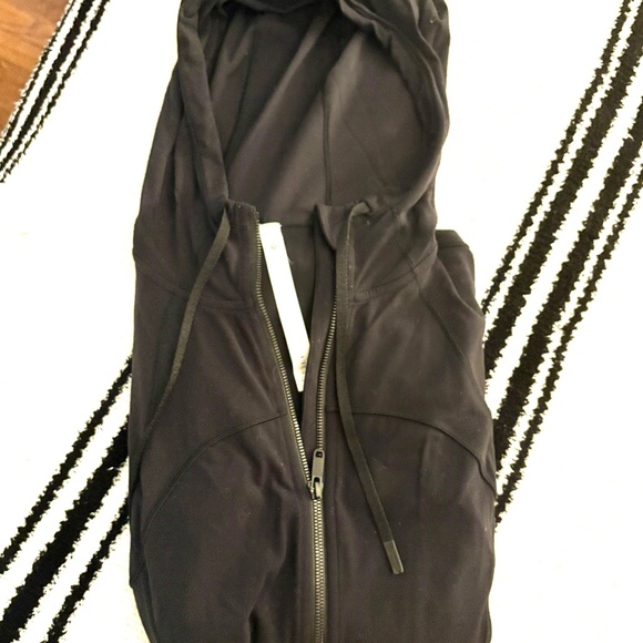 Lululemon Hooded Define Jacket! - Picture 7 of 7